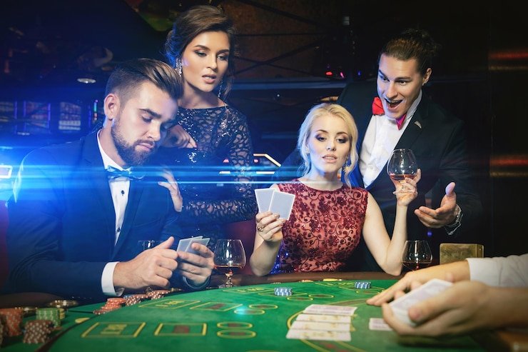 Antarmuka permainan Gaple Online di platform rapi99 dengan meja digital dan domino